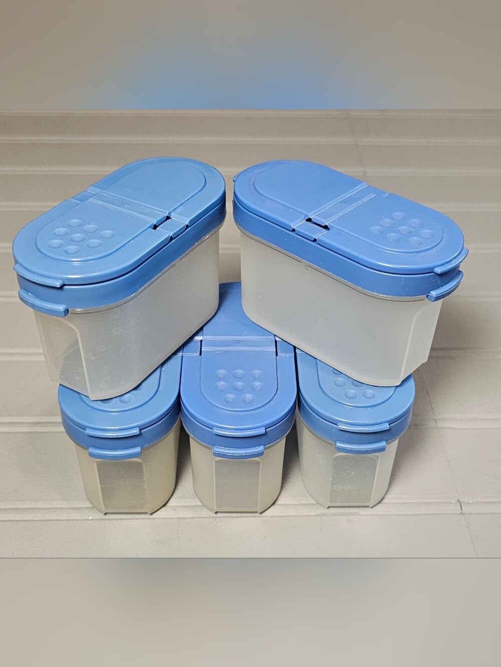 5 Blue Tupperware Modular mates spice containers